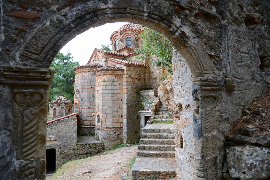 Upper Gate