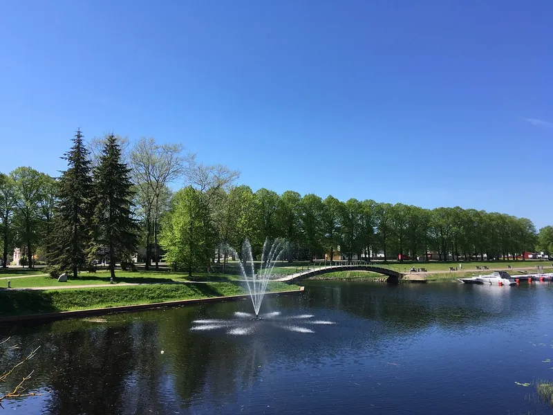 Vallikäär