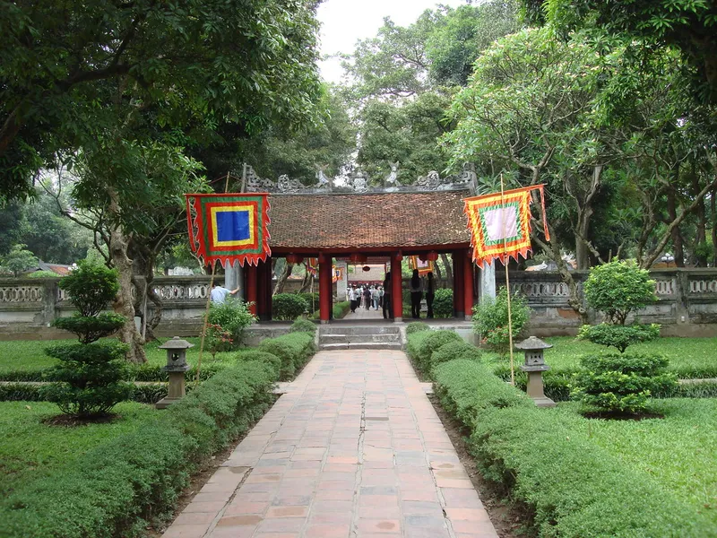 Van Thanh Mieu Temple