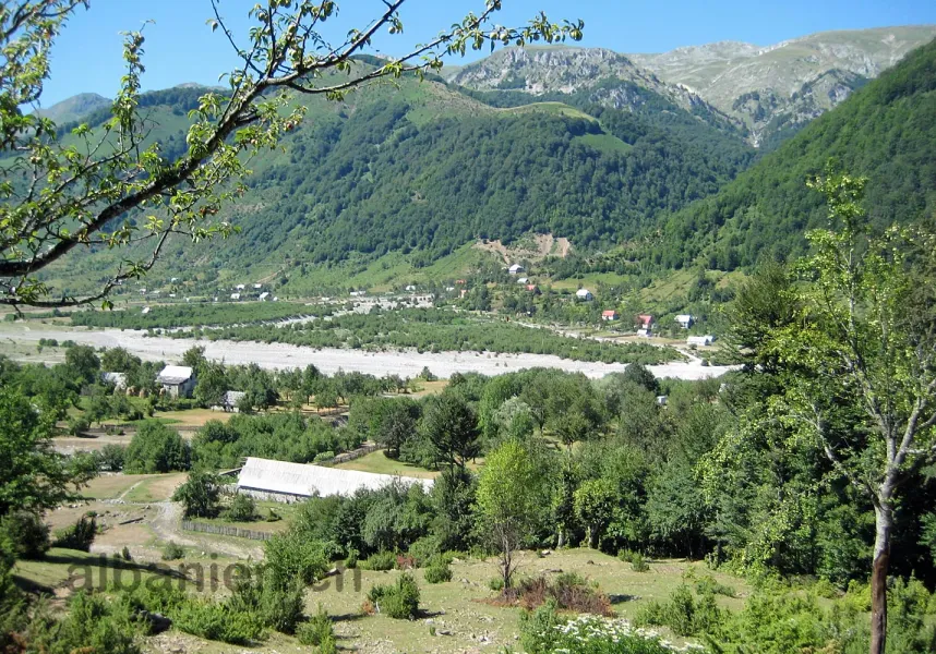 Vermosh Village