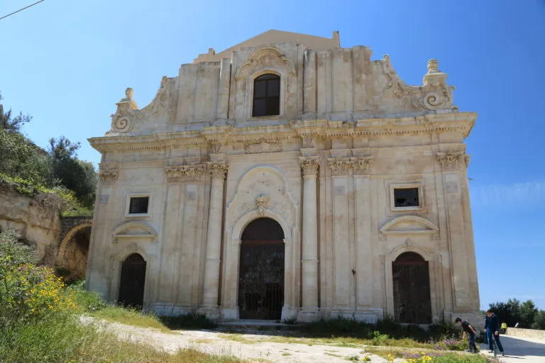Via Mormino Penna