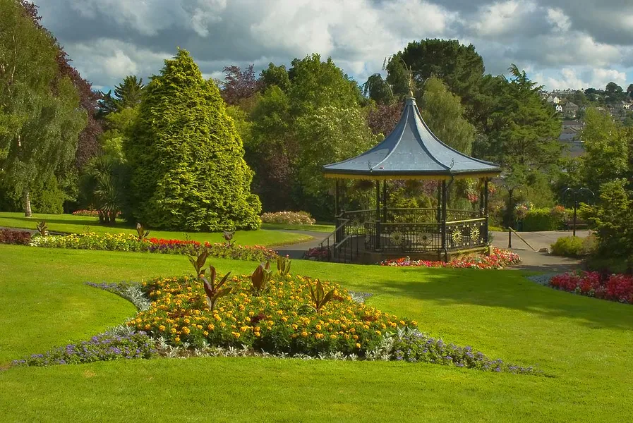 Victoria Gardens
