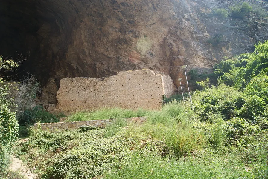 Vrelo Cave