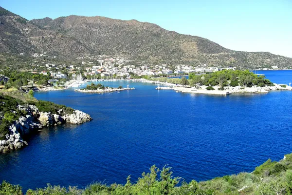 Vromolimni Lake