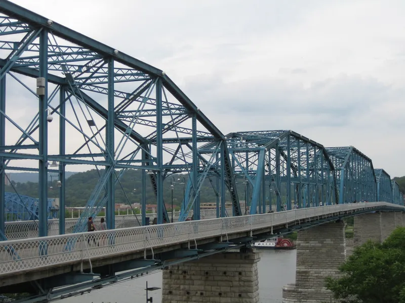 Walnut Street Bridge