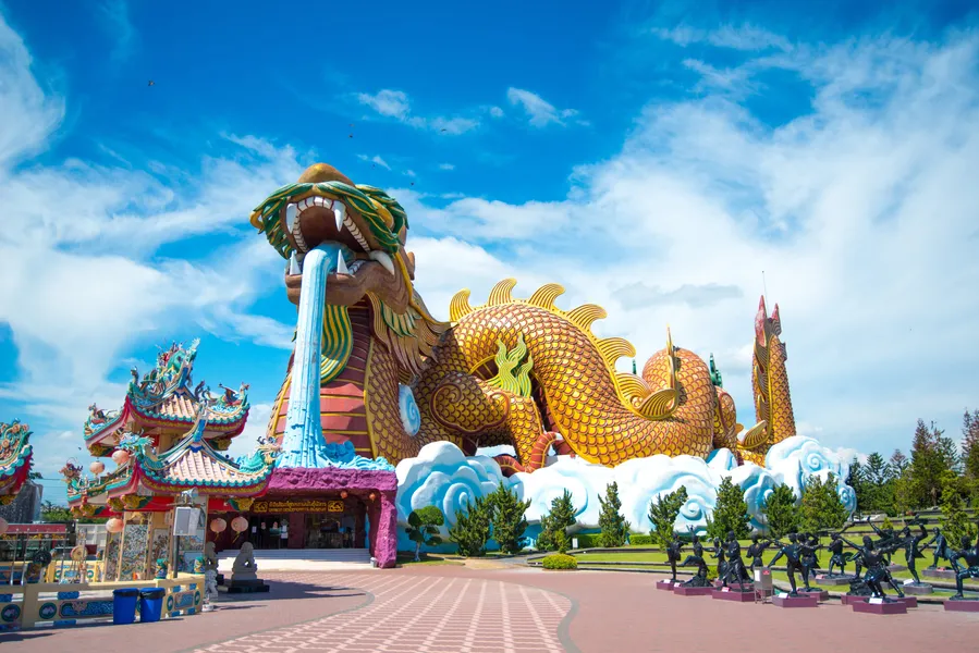 Wat Sanam Chai