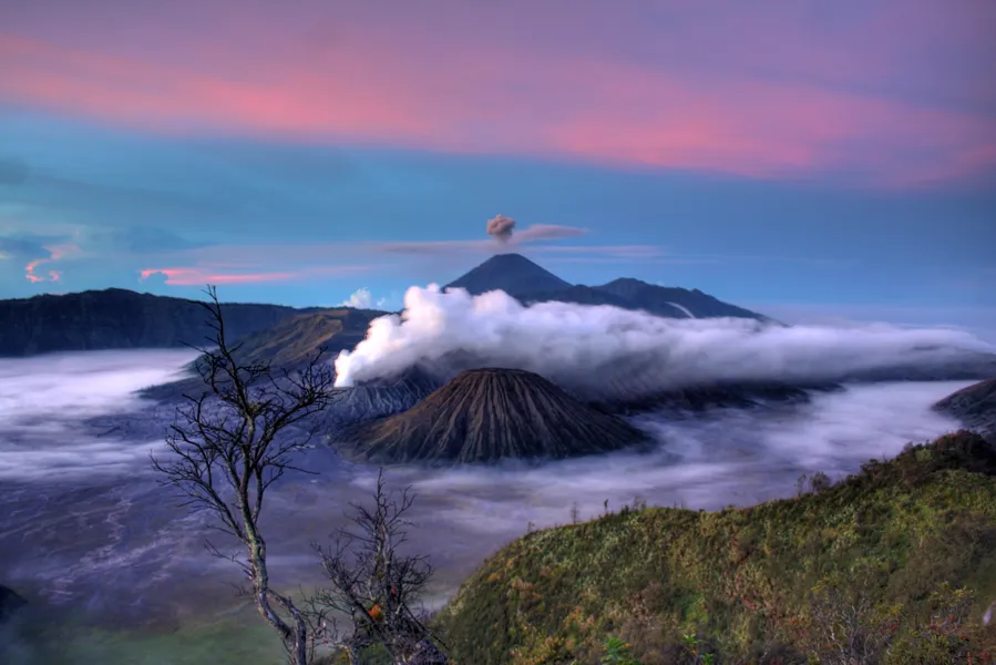 Wawo Muda Crater