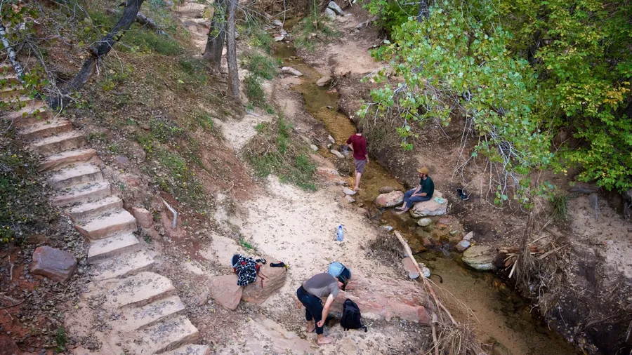 Weeping Rock Trail