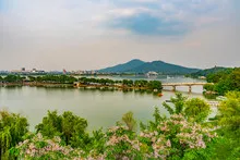 Xuanwu Lake