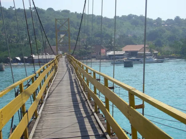 Yellow Bridge (Jembatan Kuning)