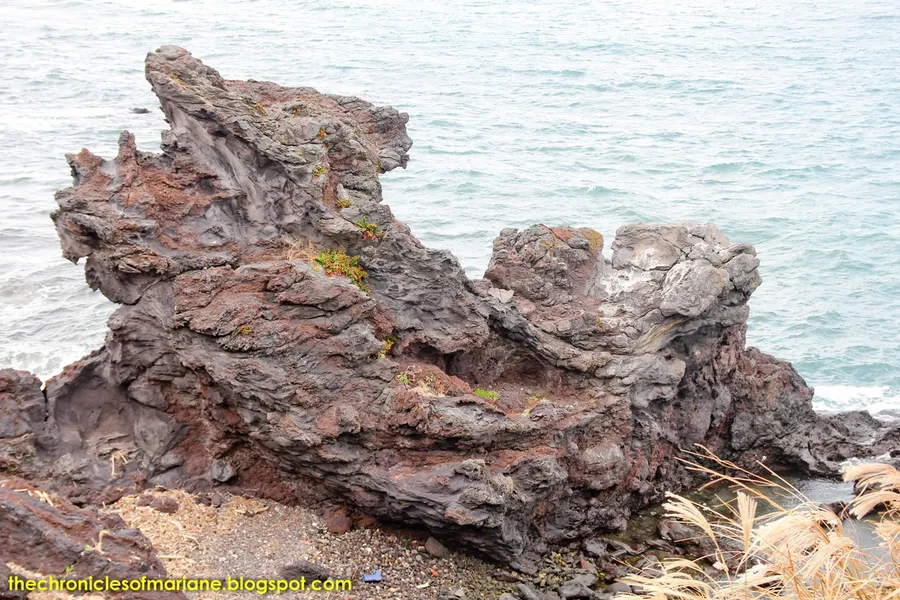 Yongduam Rock