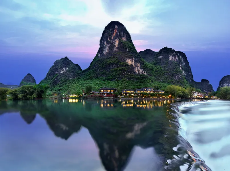 Yulong River (遇龙河)