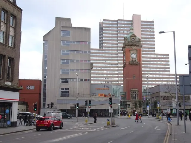 intu Victoria Centre